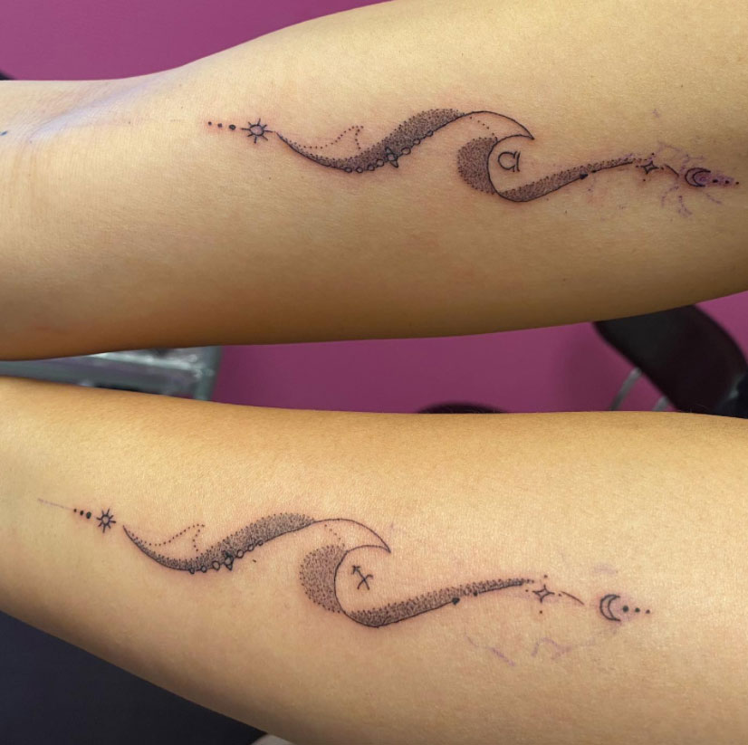tatouage en forme de vagues avec signe astrologique