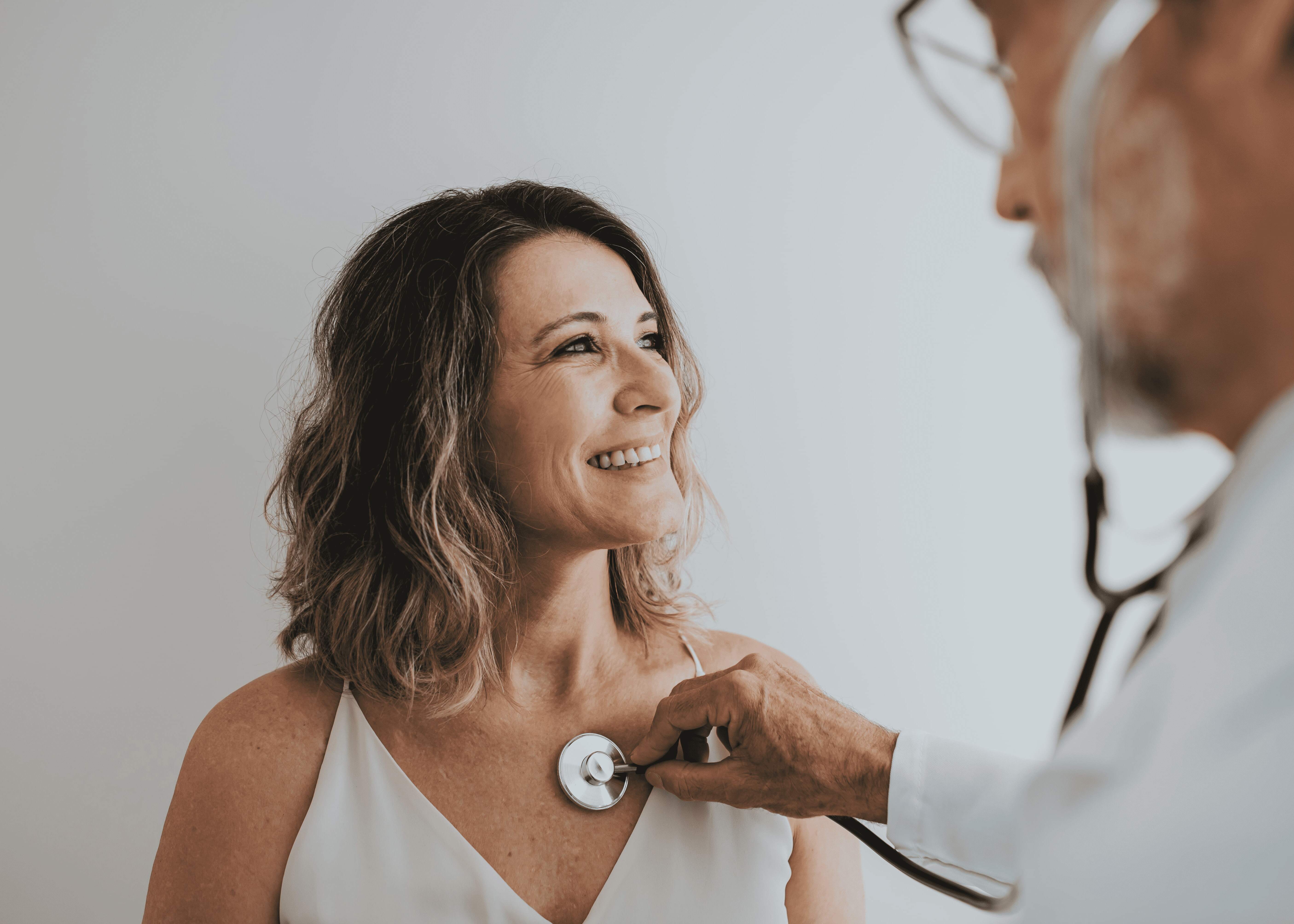 À quel âge faut-il passer une première mammographie?