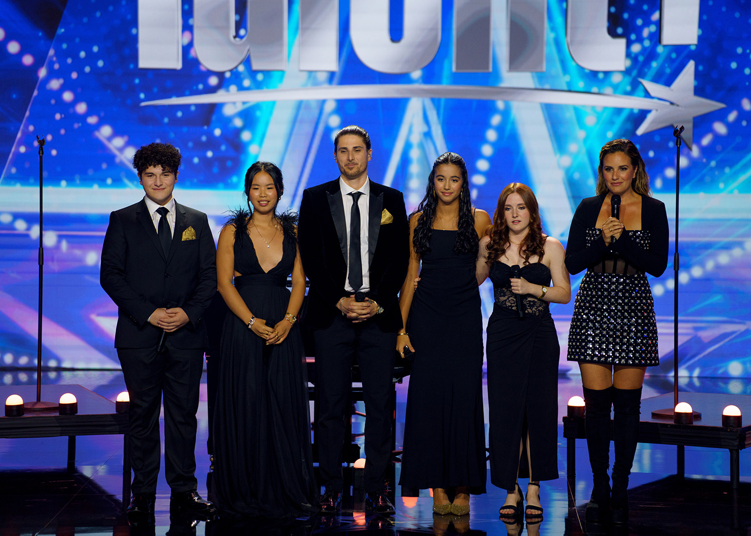 Kevin Bazinet et ses costars présentent leur numéro «le plus grandiose» à Quel talent!