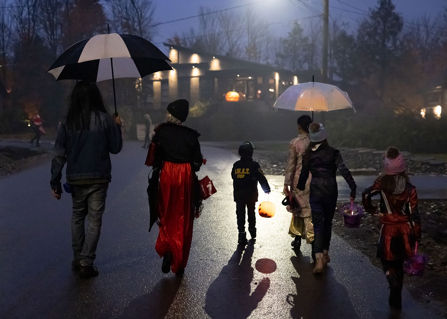 Attention: plusieurs villes du Québec reportent la soirée d‘Halloween