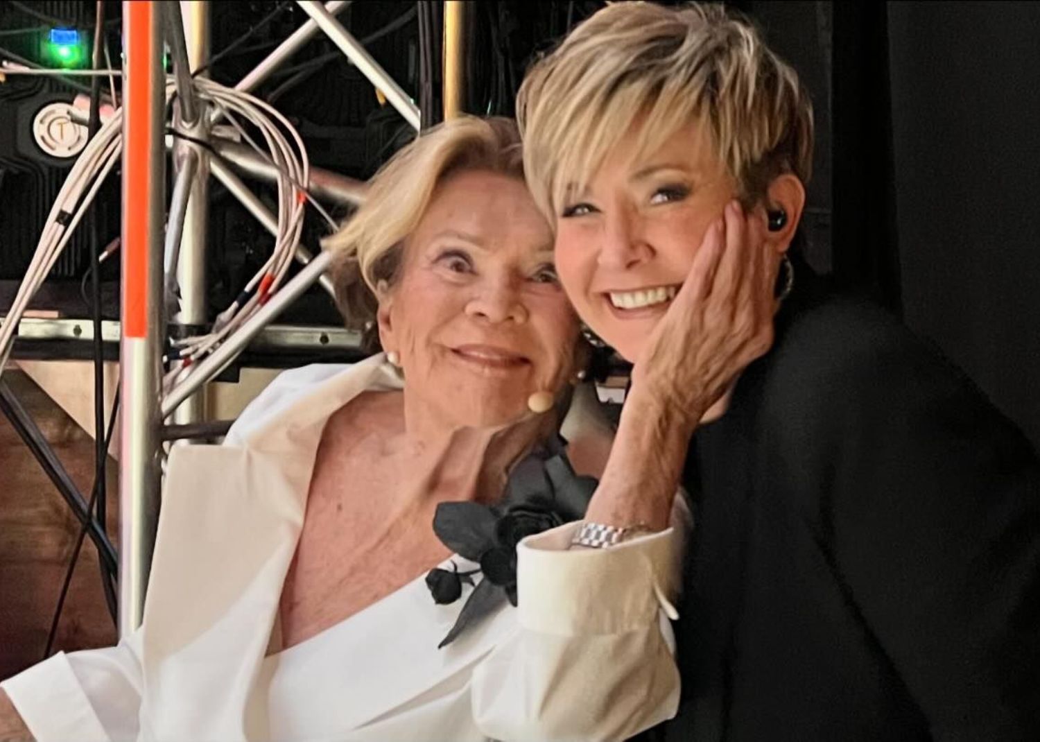 Nathalie Simard rend hommage à Janette Bertrand 