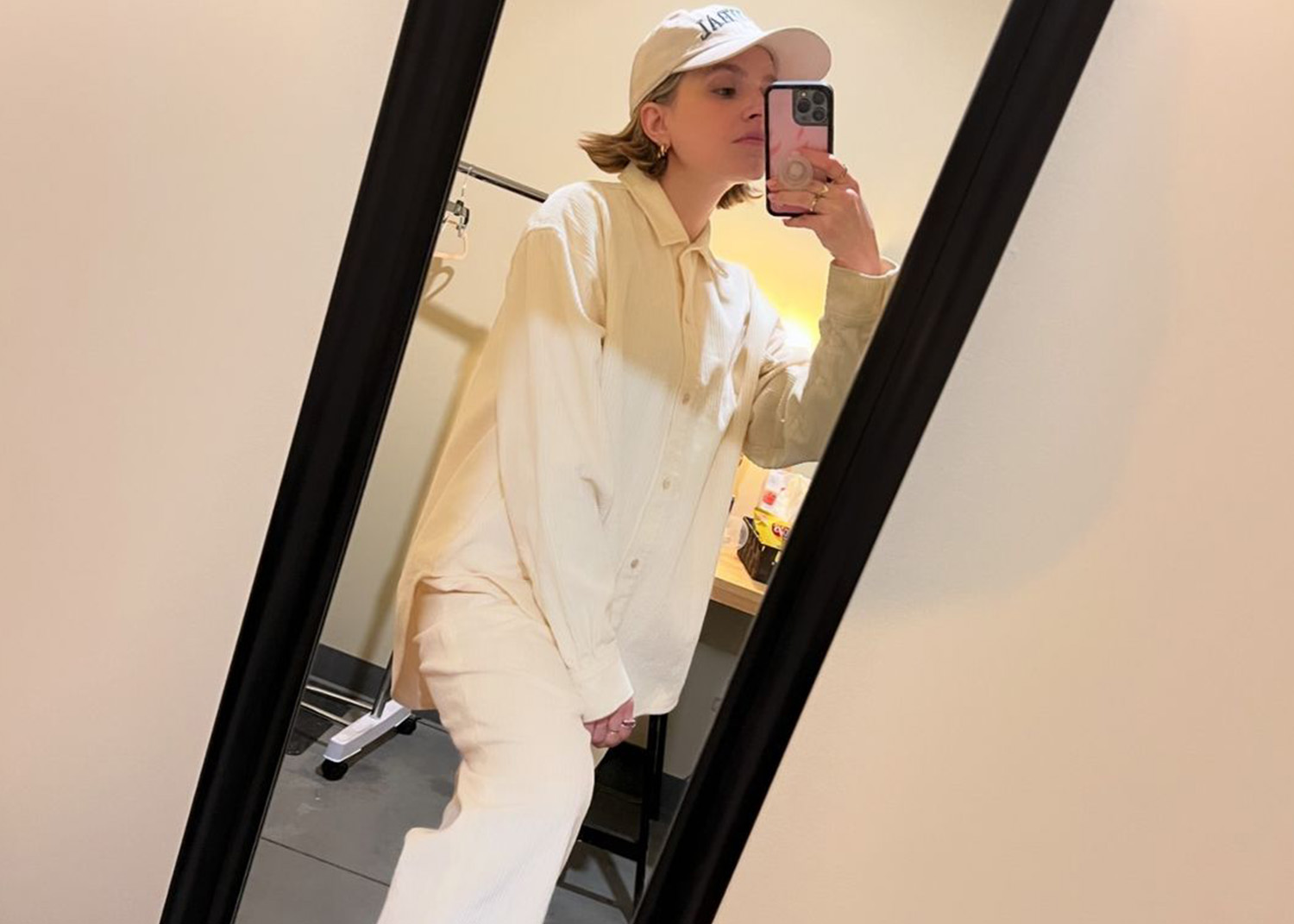 Sarah-Jeanne Labrosse nous laisse sans mots avec son effet cheveux «wet look» 