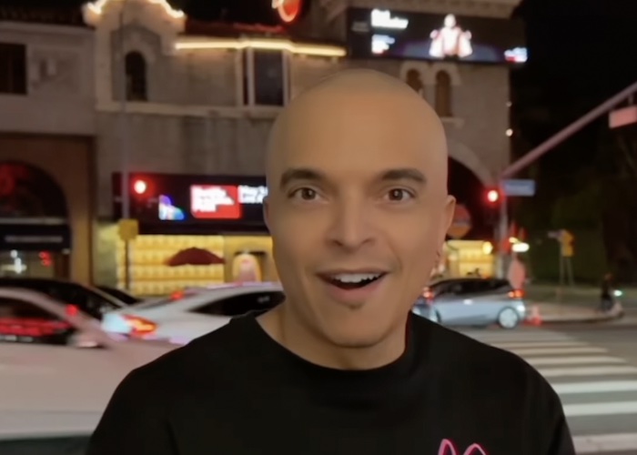 Rachid Badouri annonce une grande nouvelle: «Je rêve en couleurs!»