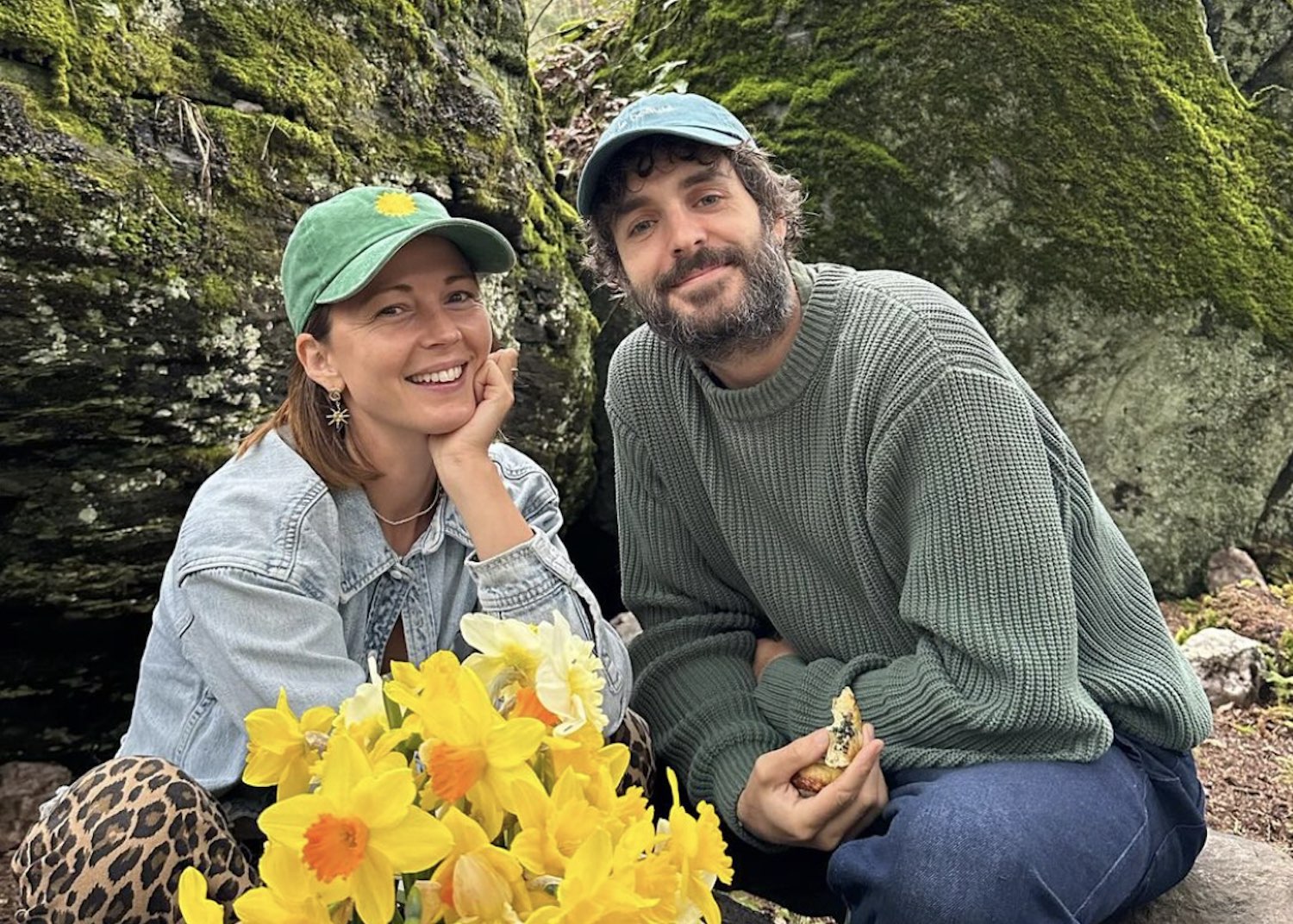 Vanessa Pilon et Alex Nevsky: voyez leur incroyable jardin débordant de fleurs!