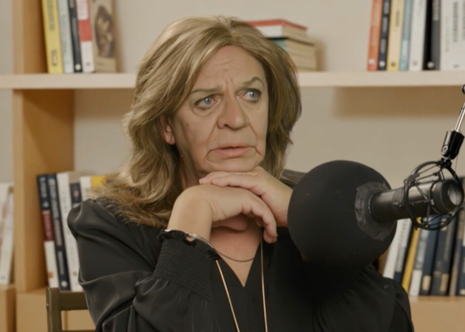 Marc Labrèche se transforme en Marie-Claude Barrette et c’est hilarant