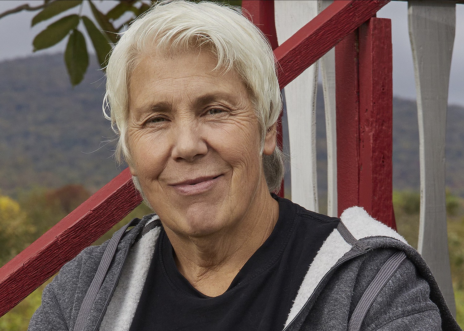 Sylvie de L'amour est dans le pré est en amour et nous présente sa conjointe