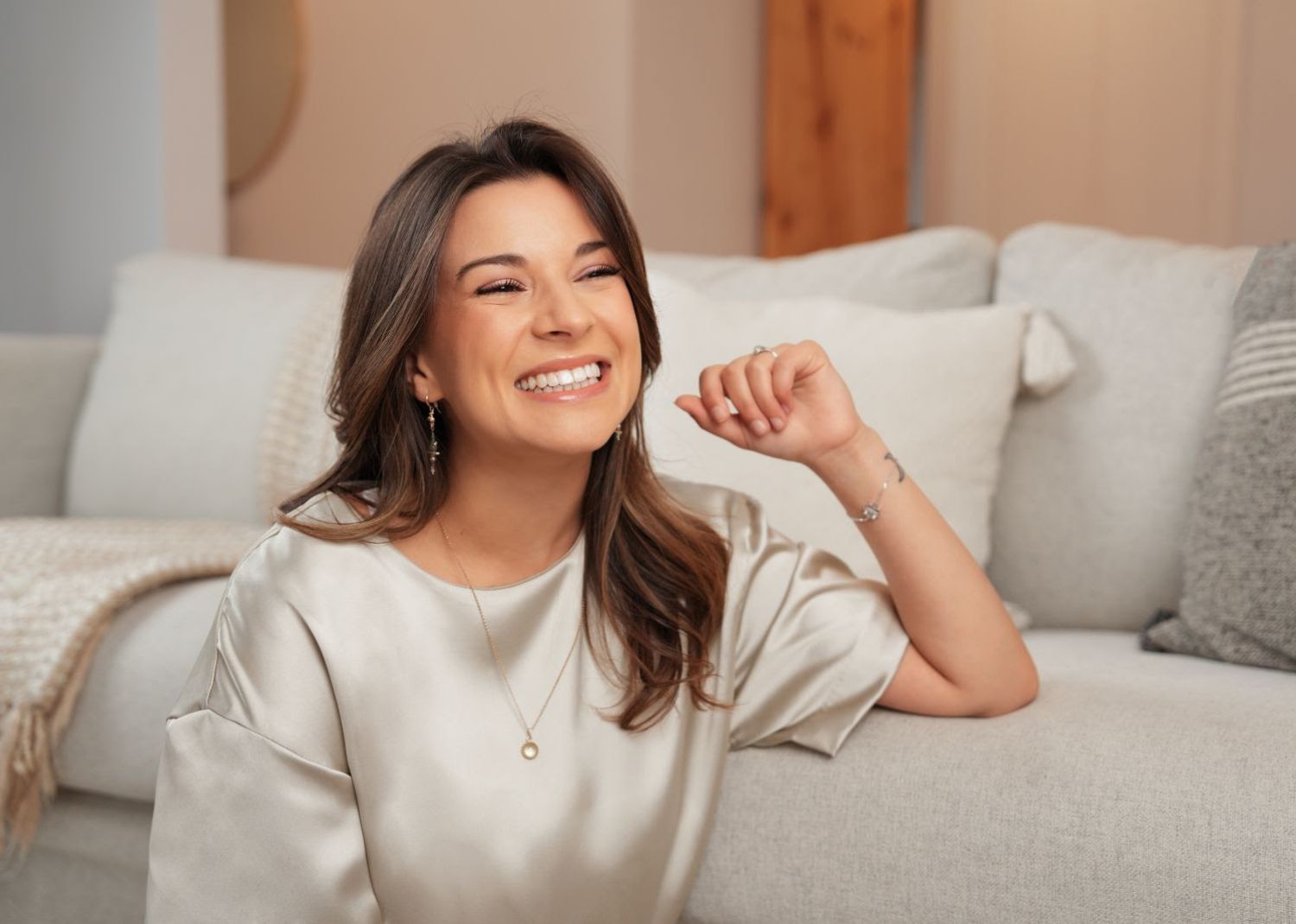 Séparation et attente: Audrey-Louise Beauséjour de Star Académie chante pour sa fille