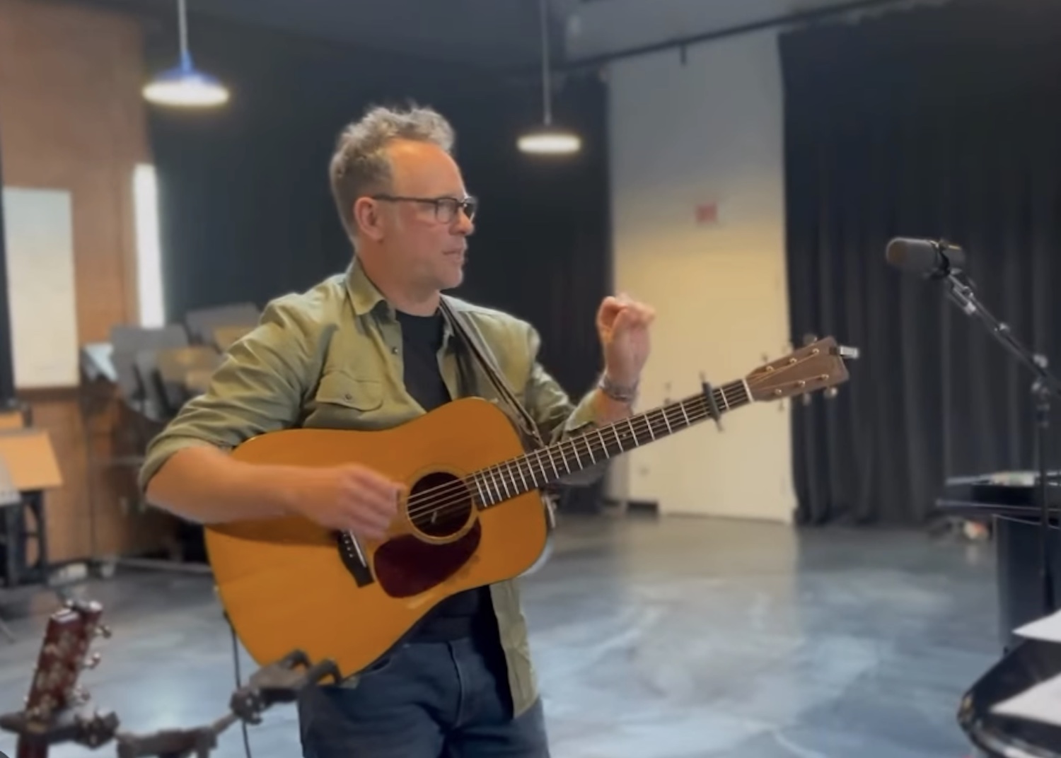 À l’aube de l’ADISQ, David Laflèche révèle des secrets de production