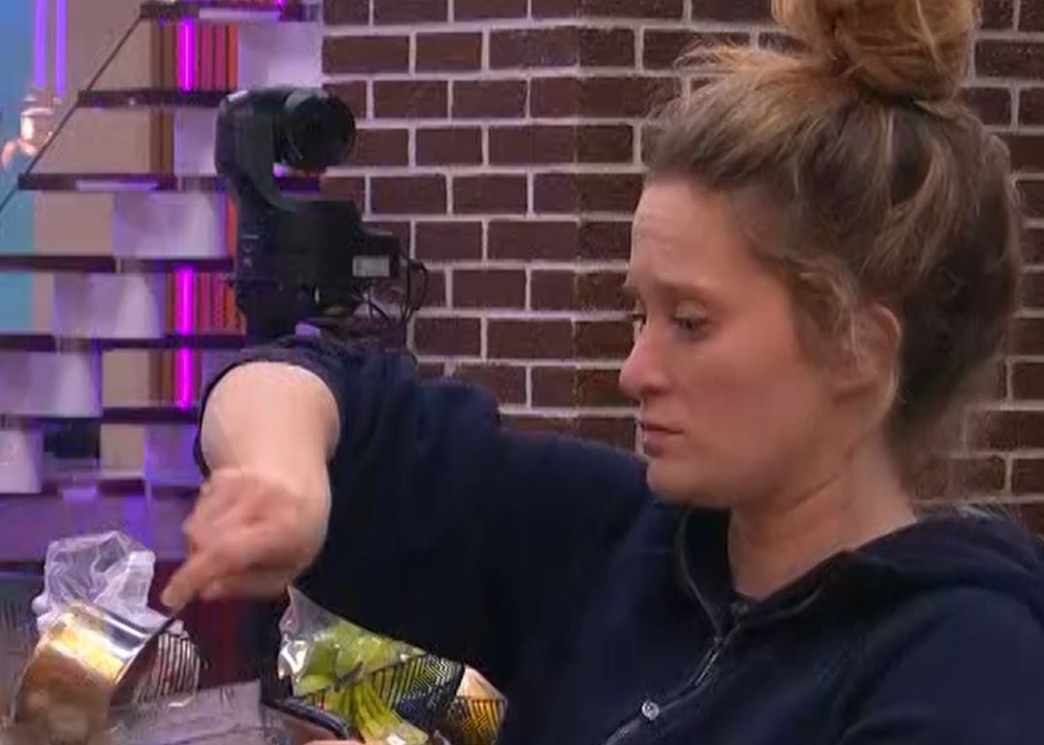 Liliane cause une explosion dans la cuisine de Big Brother Célébrités
