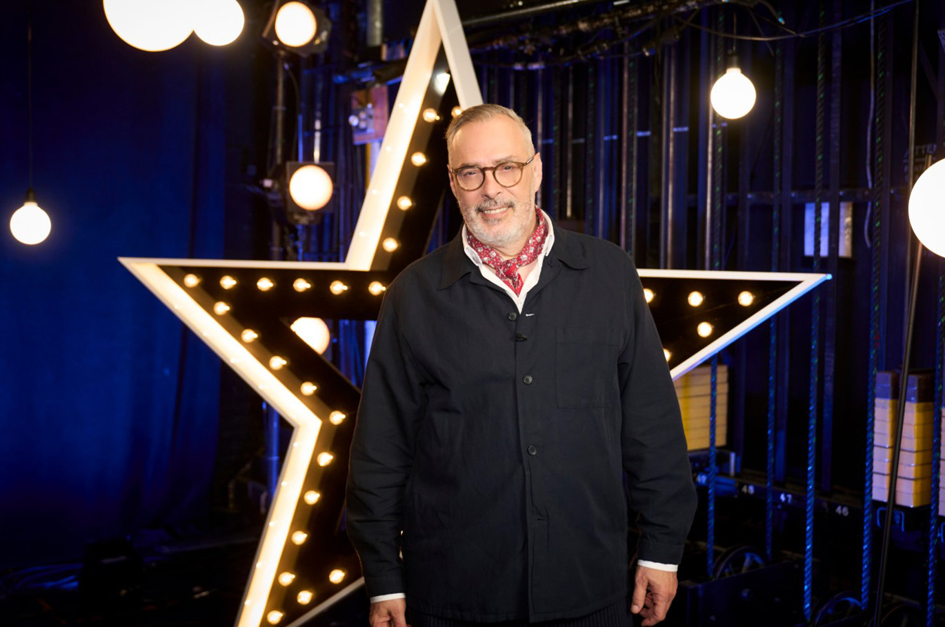 Serge Denoncourt est méconnaissable: il offre un Golden Buzzer et une danse dans la même soirée