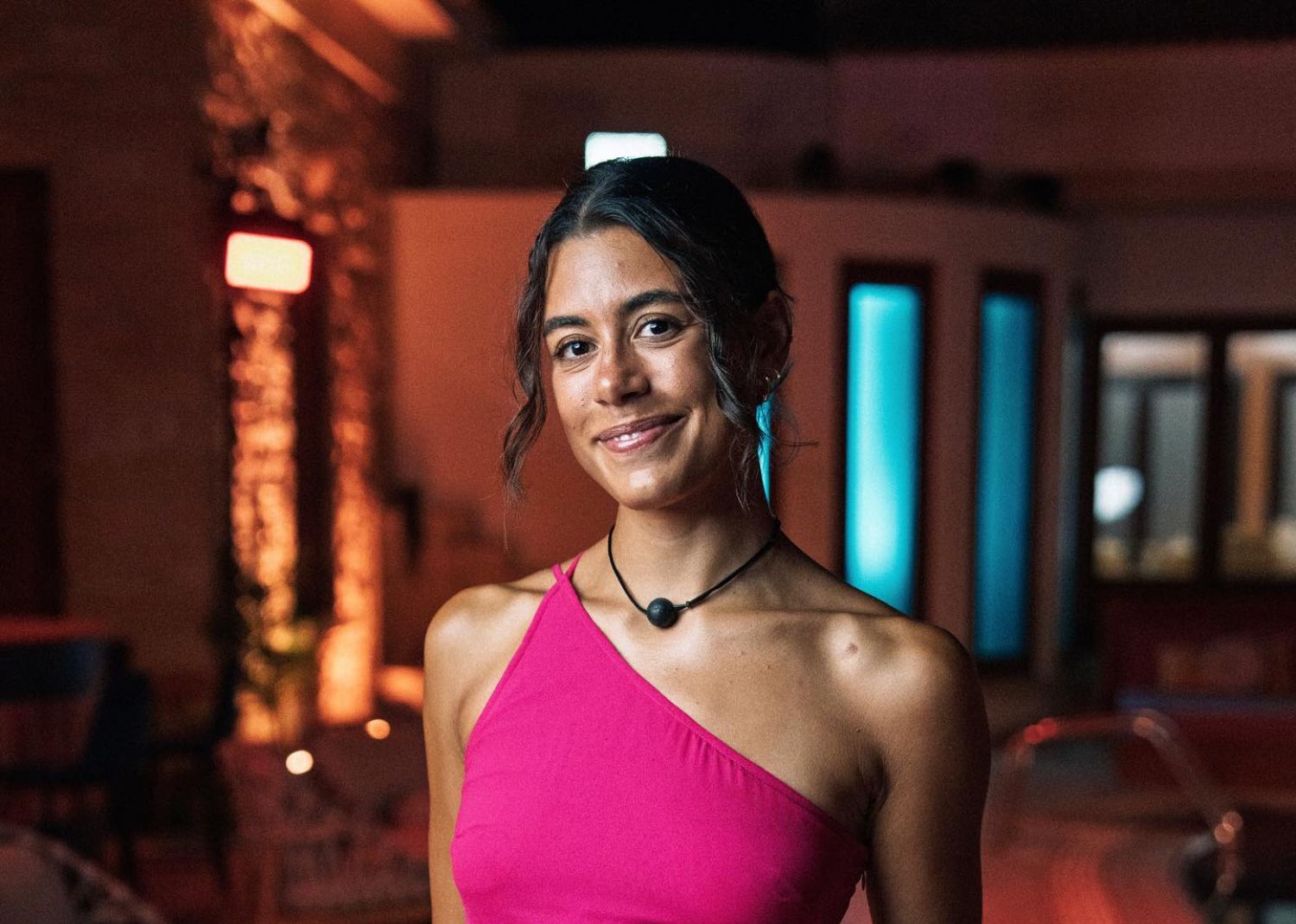 Occupation Double: voyez la réaction de Naomi à son arrivée dans la maison des exclus