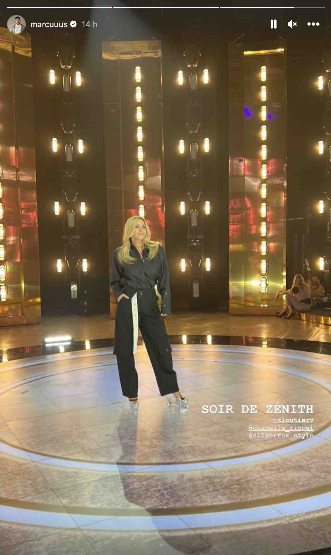 Véronique Cloutier a osé ces talons métalliques extravagants et on adore