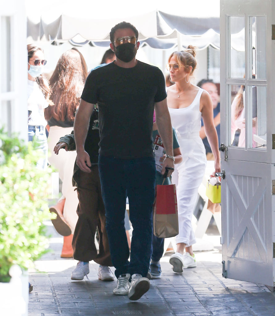 LOS ANGELES, CA - JULY 09: Ben Affleck and Jennifer Lopez are seen on July 09, 2021 in Los Angeles, California.  (Photo by Bellocqimages/Bauer-Griffin/GC Images)