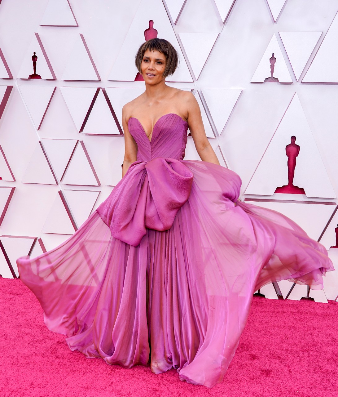 LOS ANGELES, CALIFORNIA â   APRIL 25: Halle Berry attends the 93rd Annual Academy Awards at Union Station on April 25, 2021 in Los Angeles, California. (Photo by Chris Pizzello-Pool/Getty Images)