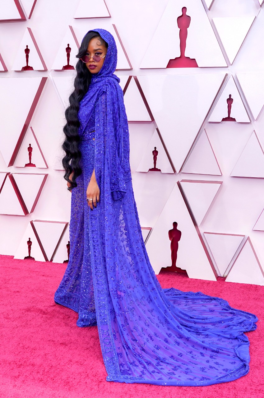 LOS ANGELES, CALIFORNIA â   APRIL 25: H.E.R. attends the 93rd Annual Academy Awards at Union Station on April 25, 2021 in Los Angeles, California. (Photo by Chris Pizzello-Pool/Getty Images)