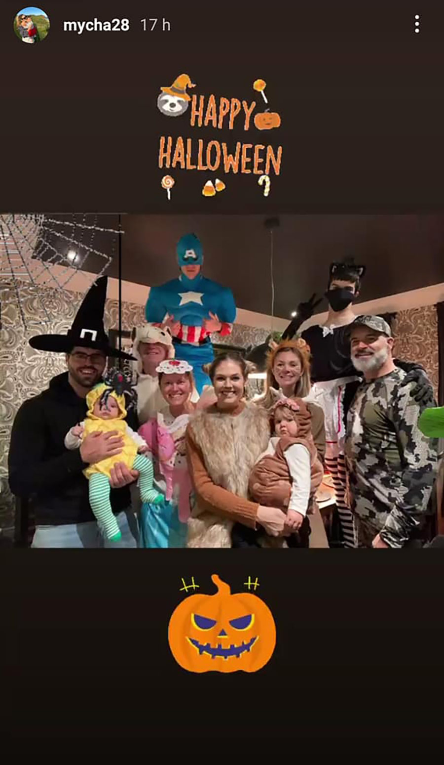 Roch Voisine: De superbes photos d'Halloween avec sa fille, sa blonde et leur famille!