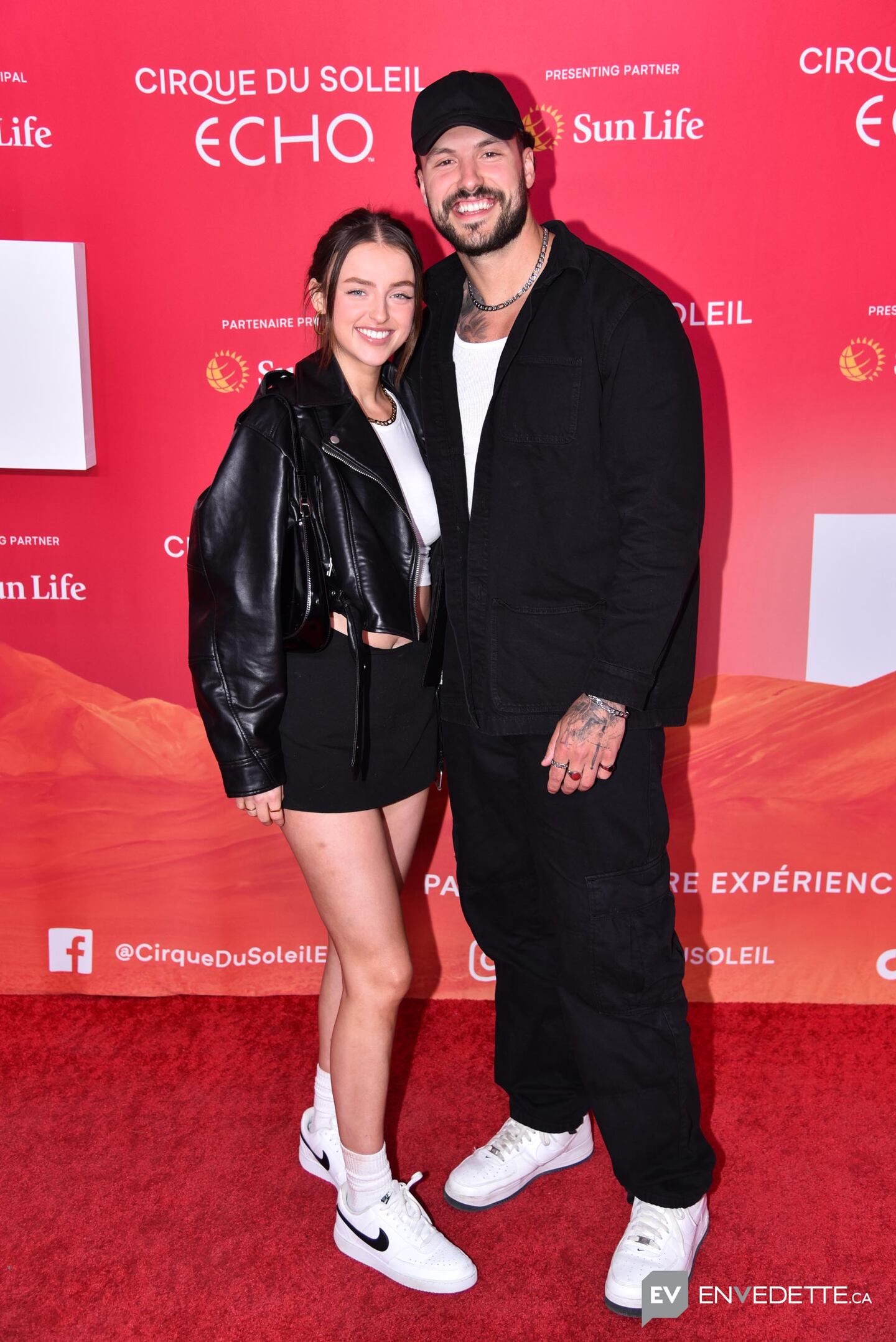 Andrée Watters et Sylvain Cossette rayonnent sur le tapis rouge du