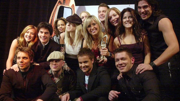 La gang de Star Académie 2003 se réunit pour lancer un message d'espoir!