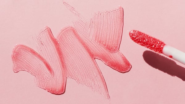 Gourmands, hydratants, repulpants: 9 nouveaux baumes à lèvres à trainer partout
