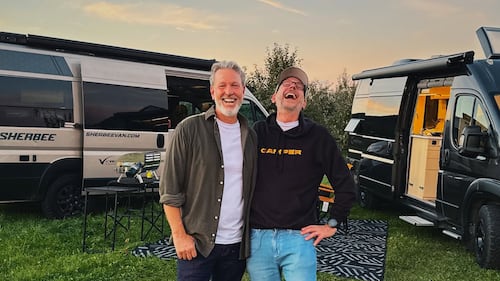Gin tonic, fous rires et vanlife: Dominic Arpin part à l’aventure avec Ricardo