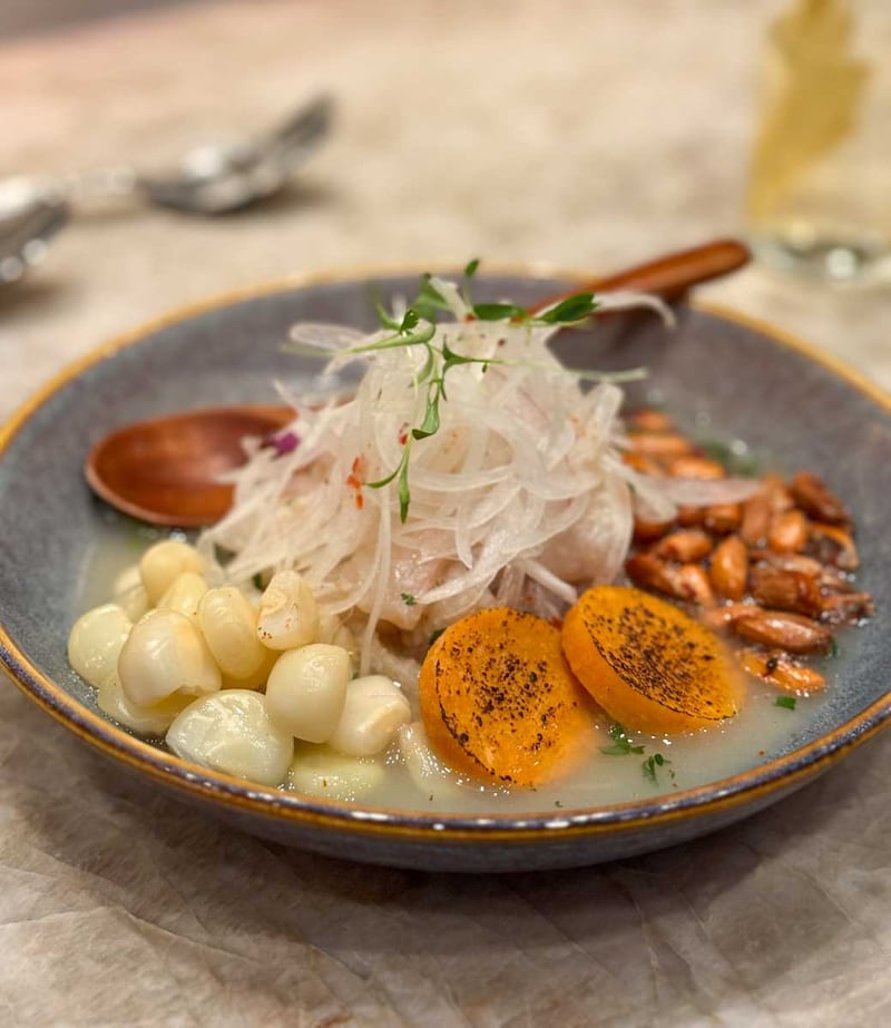 Ceviche servi au restaurant Uchu