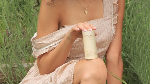 J’ai testé ce déodorant naturel de marque canadienne, et je ne pense plus jamais retourner à mon ancien produit
