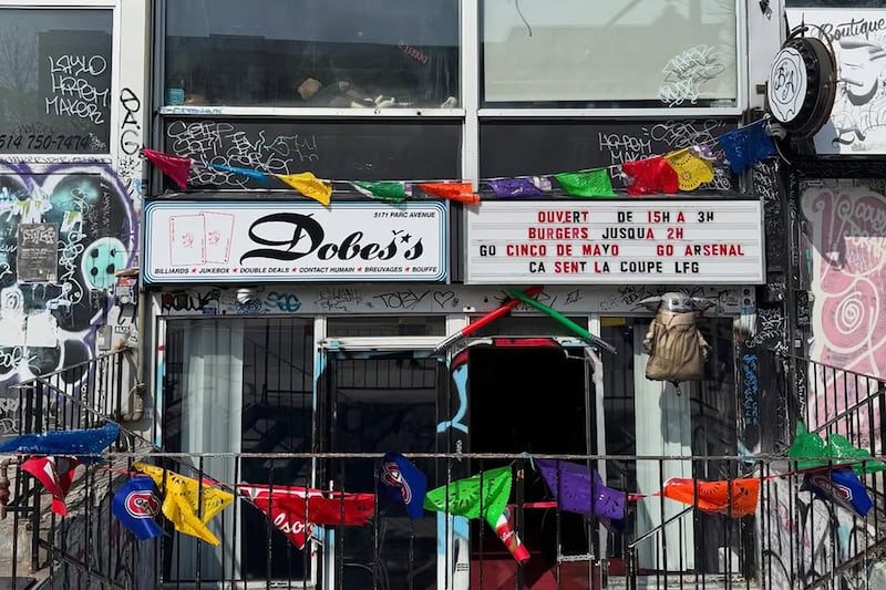 Ce bar de Montréal change son nom en l’honneur du gardien des Canadiens, Jakub Dobeš