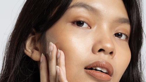 10 crèmes solaires qui protègent et prennent soin de votre visage