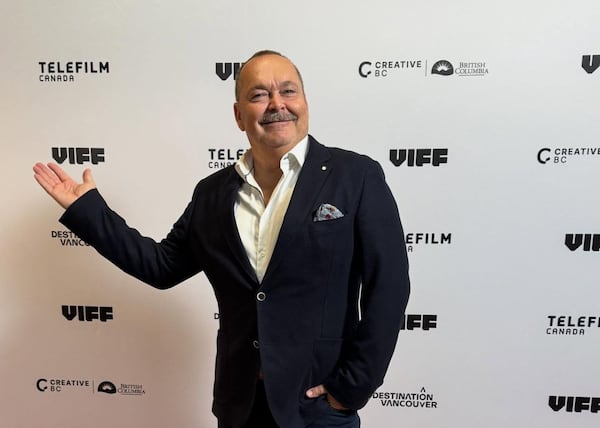Mike Ward a offert tout un cadeau à Jean-Michel Anctil pour son anniversaire