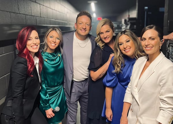 Cette chanteuse country se joint aux Koristes d'En direct de l'univers