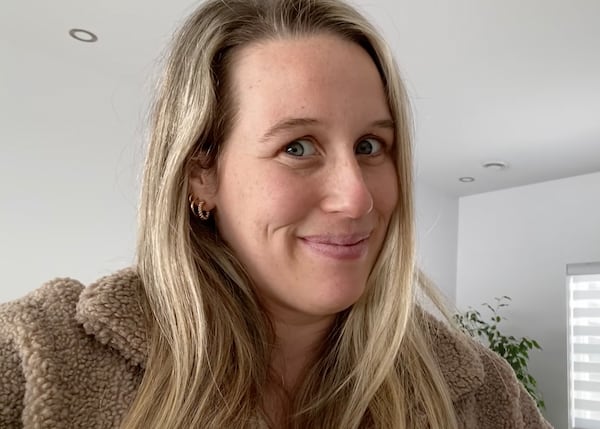 Marianne St-Gelais regarde les Olympiques avec son bébé et on craque!