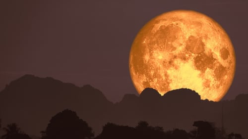 Les pouvoirs de la pleine lune en Scorpion du 1er mai seront décuplés pour ces 3 signes