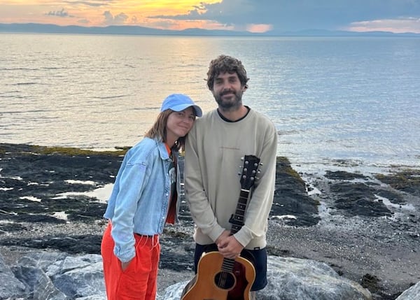 Alex Nevsky partage de tendres photos de Vanessa Pilon: «Je t’aime tant»