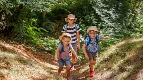 Camp de jour: 14 essentiels à glisser dans le sac à dos de vos petits aventuriers cet été