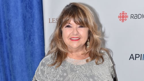 Lise Dion annonce qu’elle prépare une surprise pour ses fans