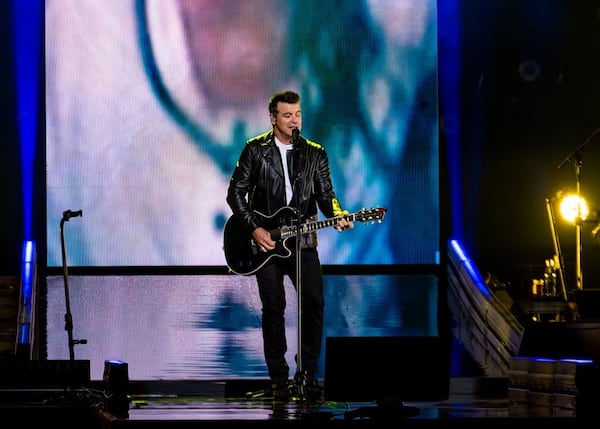 Roch Voisine annonce une merveilleuse nouvelle à ses fans!