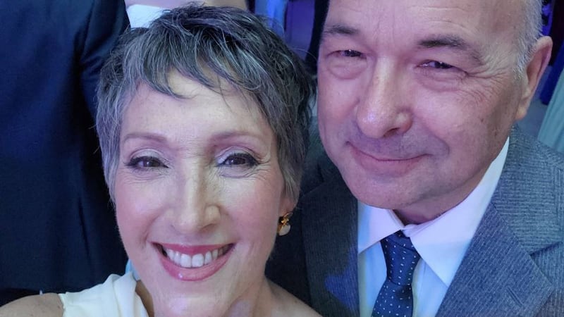 Julie Drolet fait sensation au Bal de la jonquille avec son conjoint bien connu