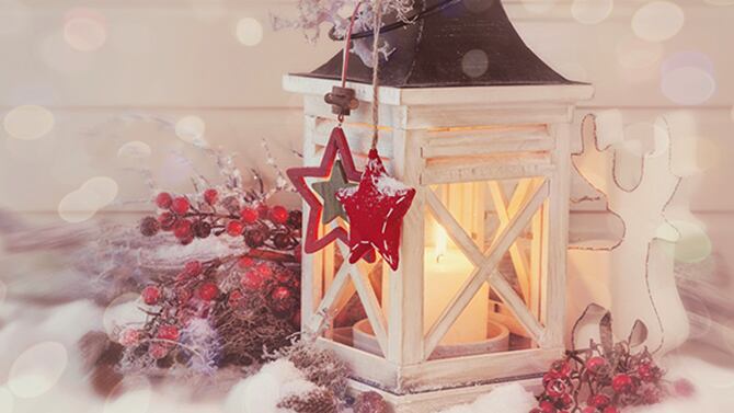 Décoration extérieure pour Noël : plutôt achat en magasin ou DIY