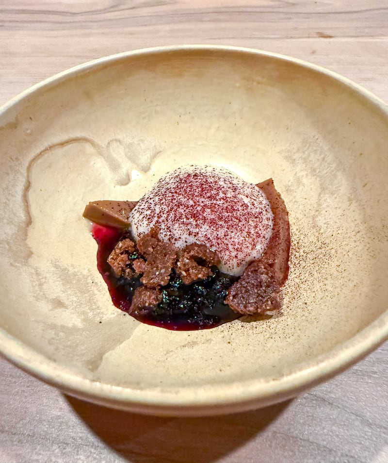 Dessert avec chaga et miso