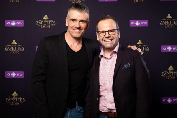 Michel Charette étonne en costume de Tarzan