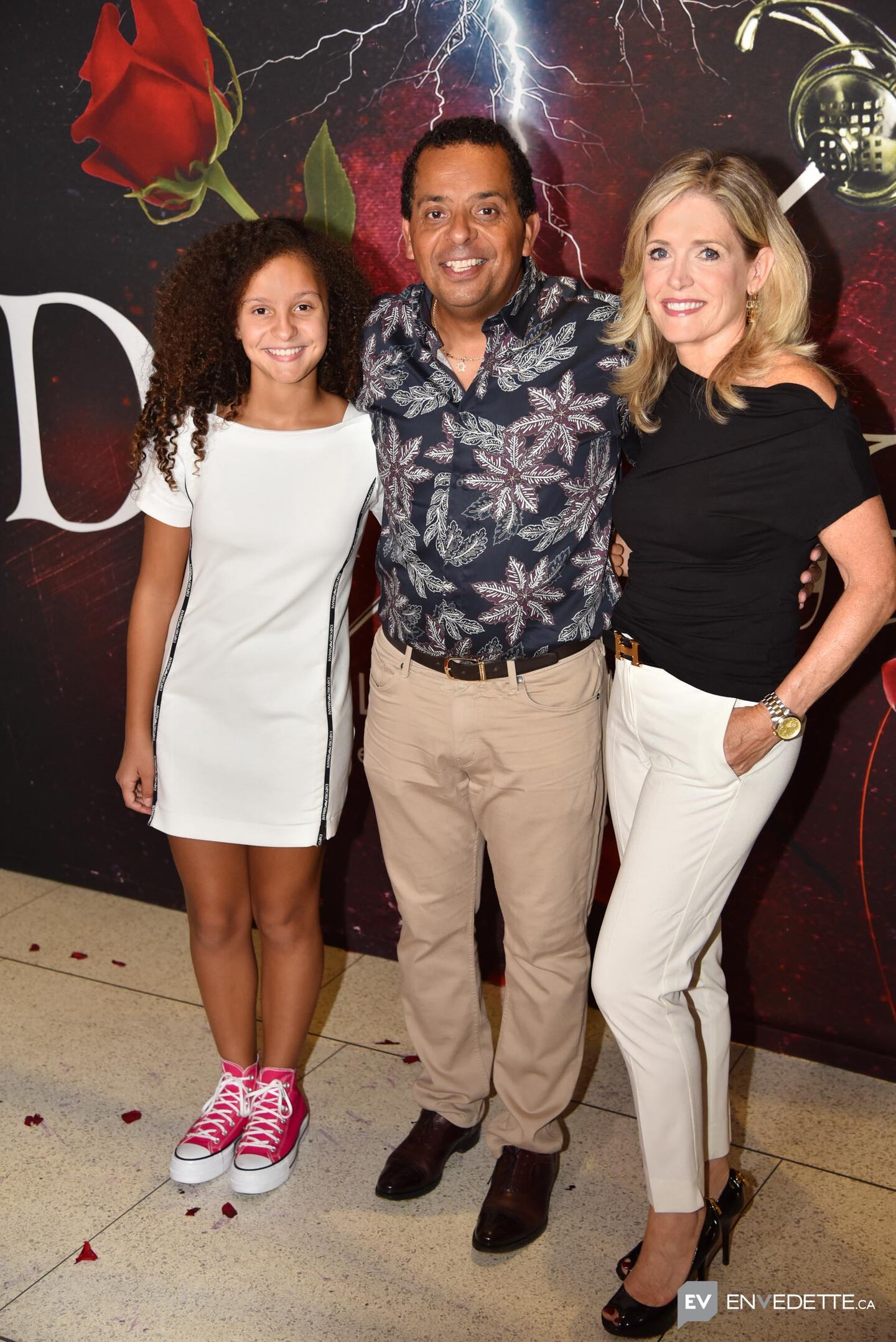 Gregory Charles, sa femme et leur fille éblouissent sur le tapis rouge