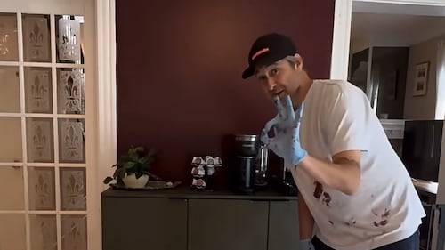 Bob le Chef ose la couleur la plus tendance de la saison dans sa cuisine