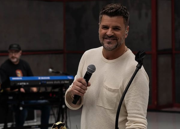 Marc Dupré s’adresse à ses fans et leur offre «deux ans de travail, deux ans de sa vie»