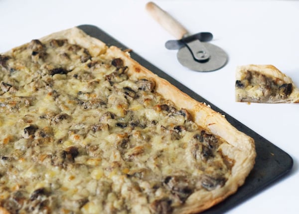 Tarte feuilletée aux champignons et fromage