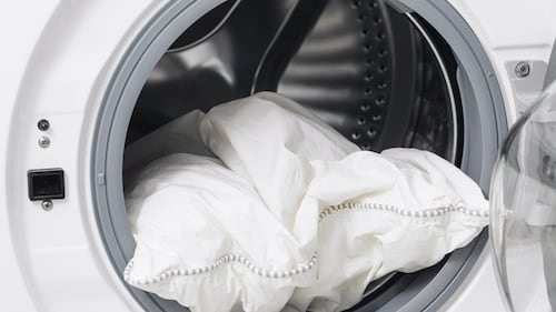Vos oreillers ont besoin d’un bon nettoyage: voici comment faire