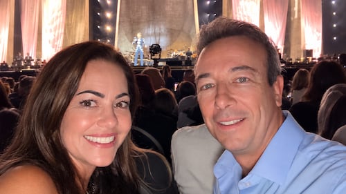 Luc Poirier et Isabelle Gauvin assisteront à trois spectacles de Céline Dion à Paris