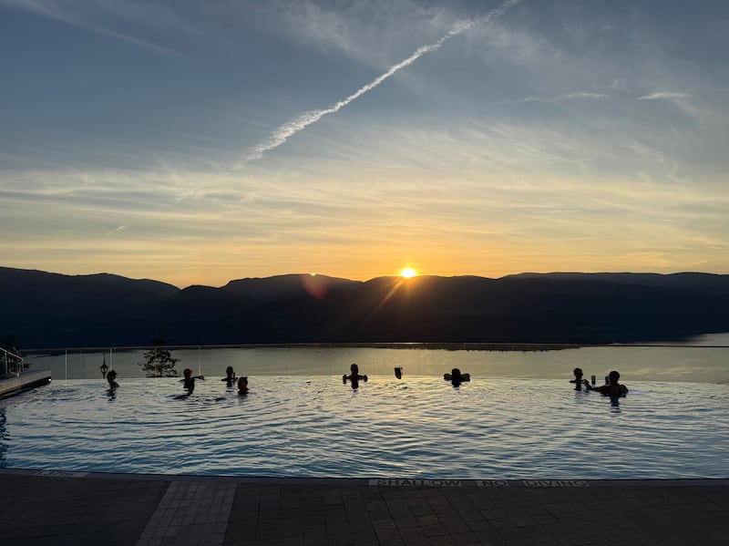 Sparkling Hill Resort piscine