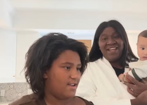 Écoutez Mélissa Bédard chanter les Backstreet Boys avec ses filles