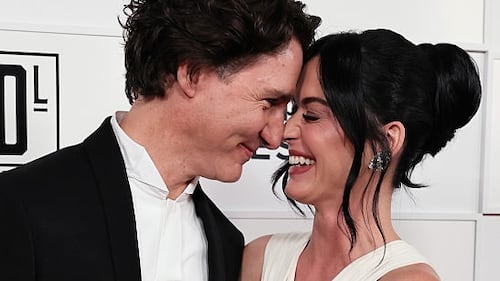 Il faut voir cette photo de Justin Trudeau et Katy Perry avec des looks agencés!