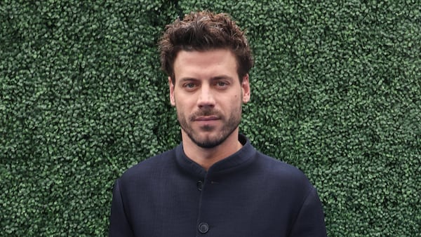François Arnaud est élu «le plus sexy des Montréalais», voyez sa réaction!